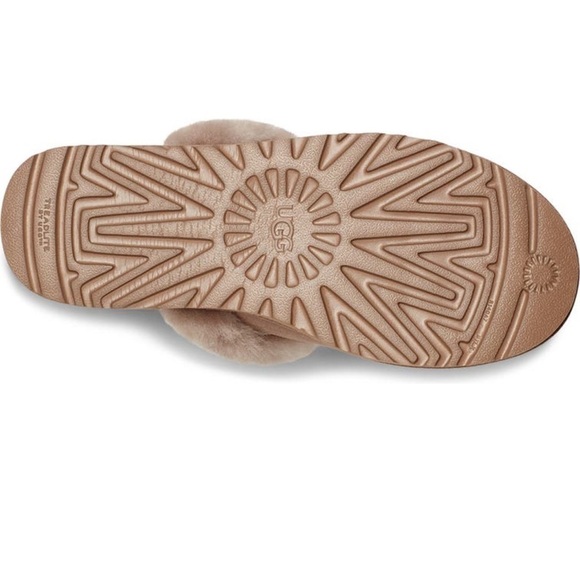 🆕UGG Cozy Genuine Shearling Slide Shoes Slippers SOLD OUT Neutral Caribou NIB - Picture 6 of 7